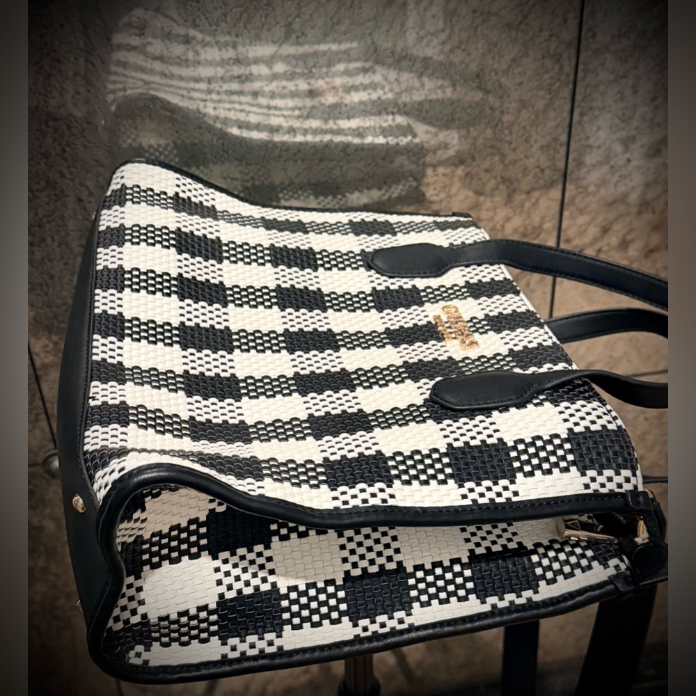 Guess Black And White Checkered Tote - Picture 5 of 10